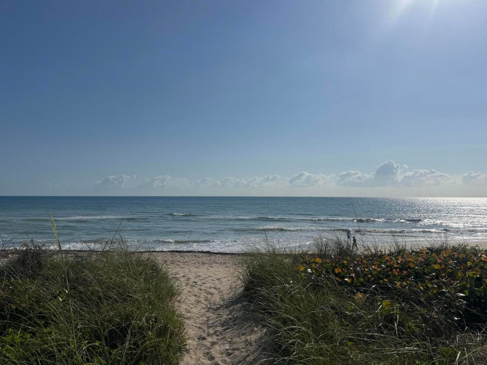 合同活跃: $1,100 (0 贝兹, 1 浴室, 400 平方英尺)