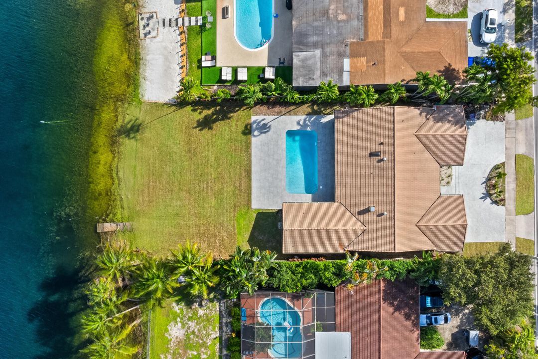 For Sale: $2,325,000 (4 beds, 3 baths, 2912 Square Feet)