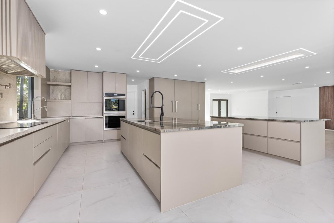 For Sale: $2,325,000 (4 beds, 3 baths, 2912 Square Feet)