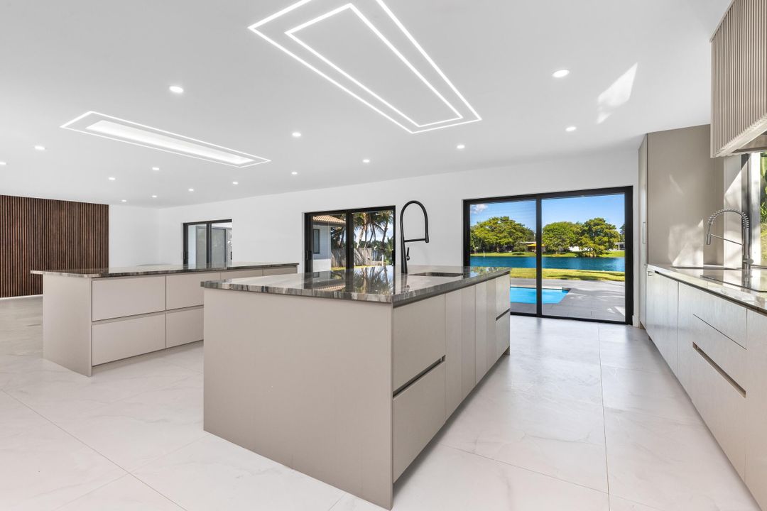 For Sale: $2,325,000 (4 beds, 3 baths, 2912 Square Feet)