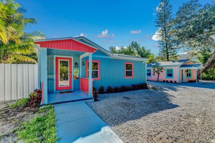 Active With Contract: $690,000 (0 beds, 0 baths, 1774 Square Feet)