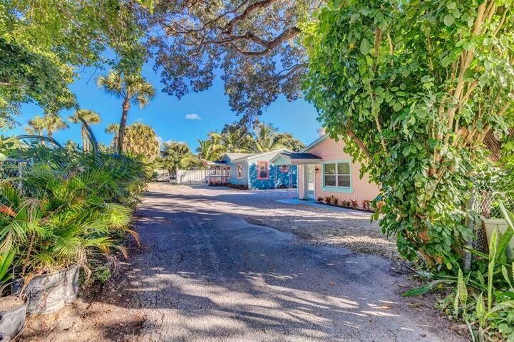 Active With Contract: $690,000 (0 beds, 0 baths, 1774 Square Feet)