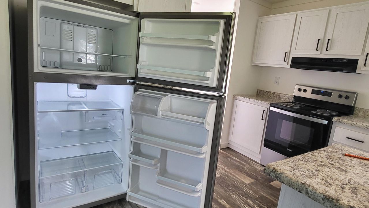 На продажу: $205,000 (2 спален, 2 ванн, 1152 Квадратных фут)