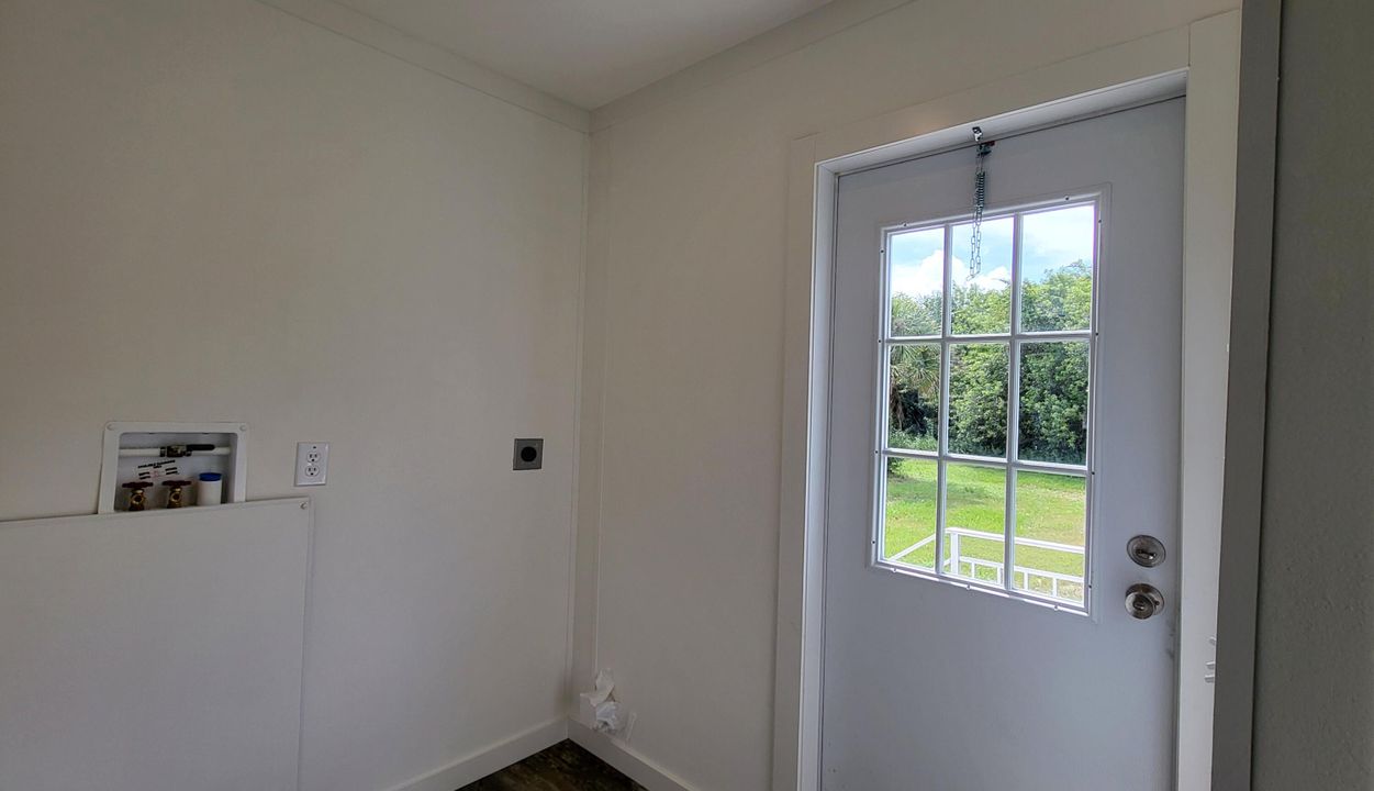 На продажу: $205,000 (2 спален, 2 ванн, 1152 Квадратных фут)