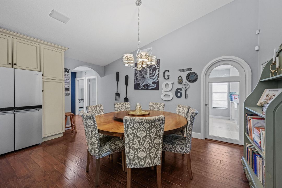 Activo con contrato: $1,275,000 (7 camas, 5 baños, 4636 Pies cuadrados)