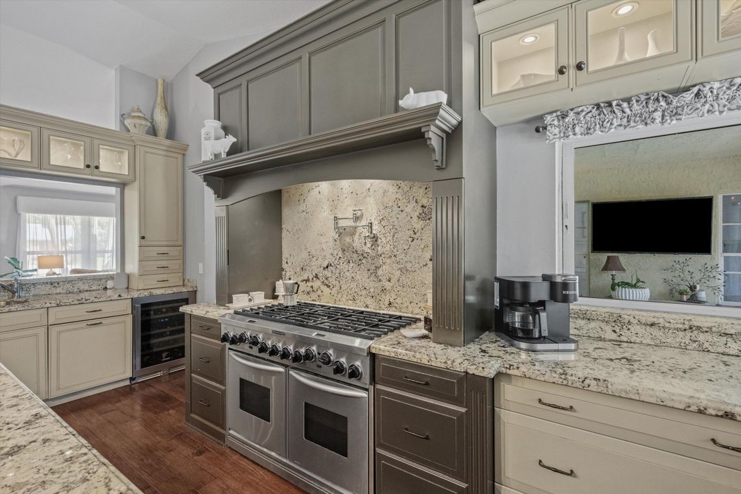 Activo con contrato: $1,275,000 (7 camas, 5 baños, 4636 Pies cuadrados)