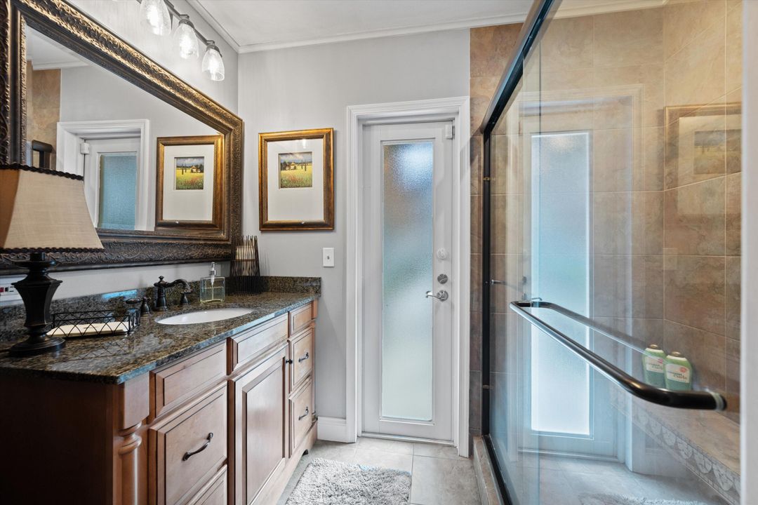 Activo con contrato: $1,275,000 (7 camas, 5 baños, 4636 Pies cuadrados)