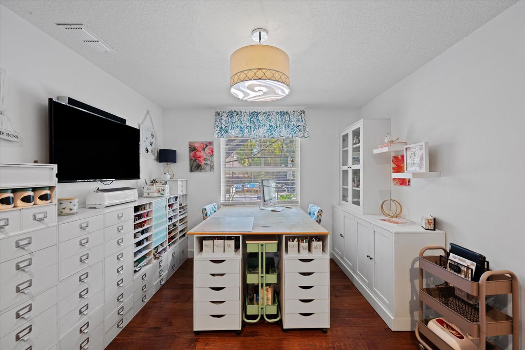 Activo con contrato: $1,275,000 (7 camas, 5 baños, 4636 Pies cuadrados)