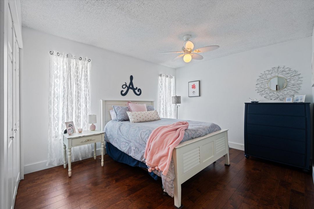 Activo con contrato: $1,275,000 (7 camas, 5 baños, 4636 Pies cuadrados)