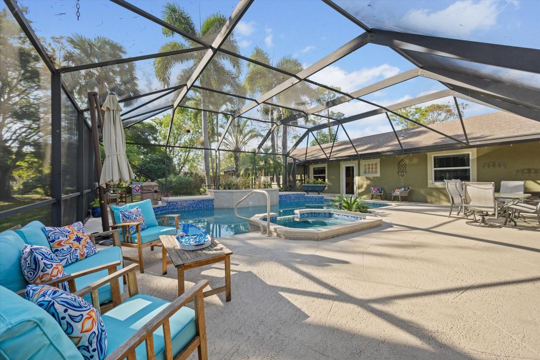 Activo con contrato: $1,275,000 (7 camas, 5 baños, 4636 Pies cuadrados)