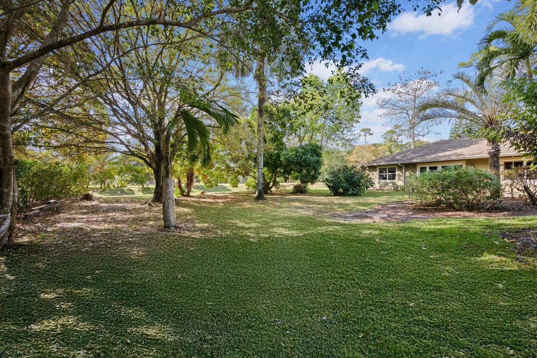 Activo con contrato: $1,275,000 (7 camas, 5 baños, 4636 Pies cuadrados)