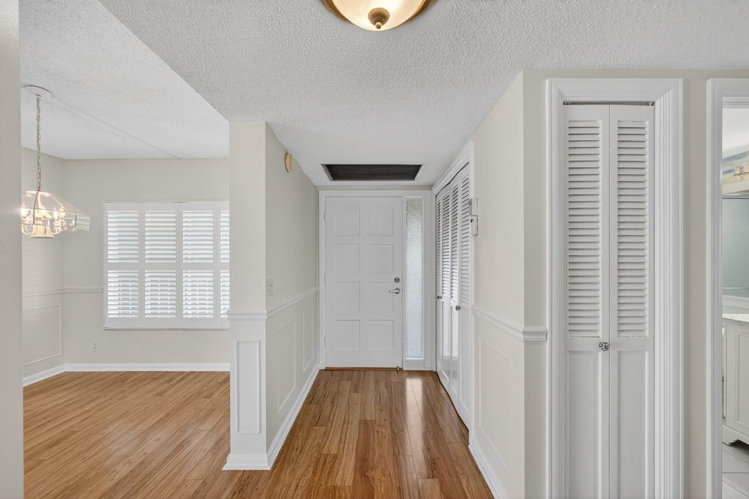 Active With Contract: $2,625 (2 beds, 2 baths, 1065 Square Feet)