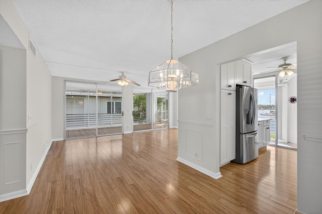 Active With Contract: $2,625 (2 beds, 2 baths, 1065 Square Feet)