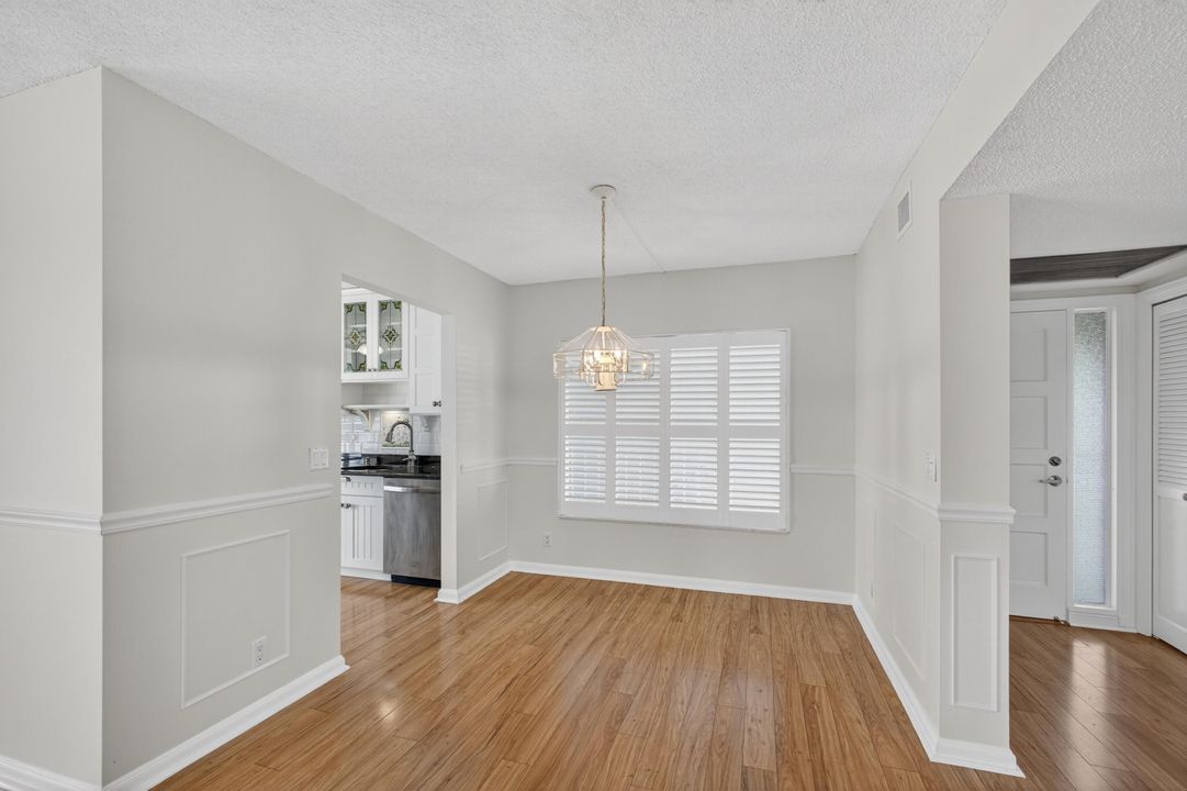 Active With Contract: $2,625 (2 beds, 2 baths, 1065 Square Feet)