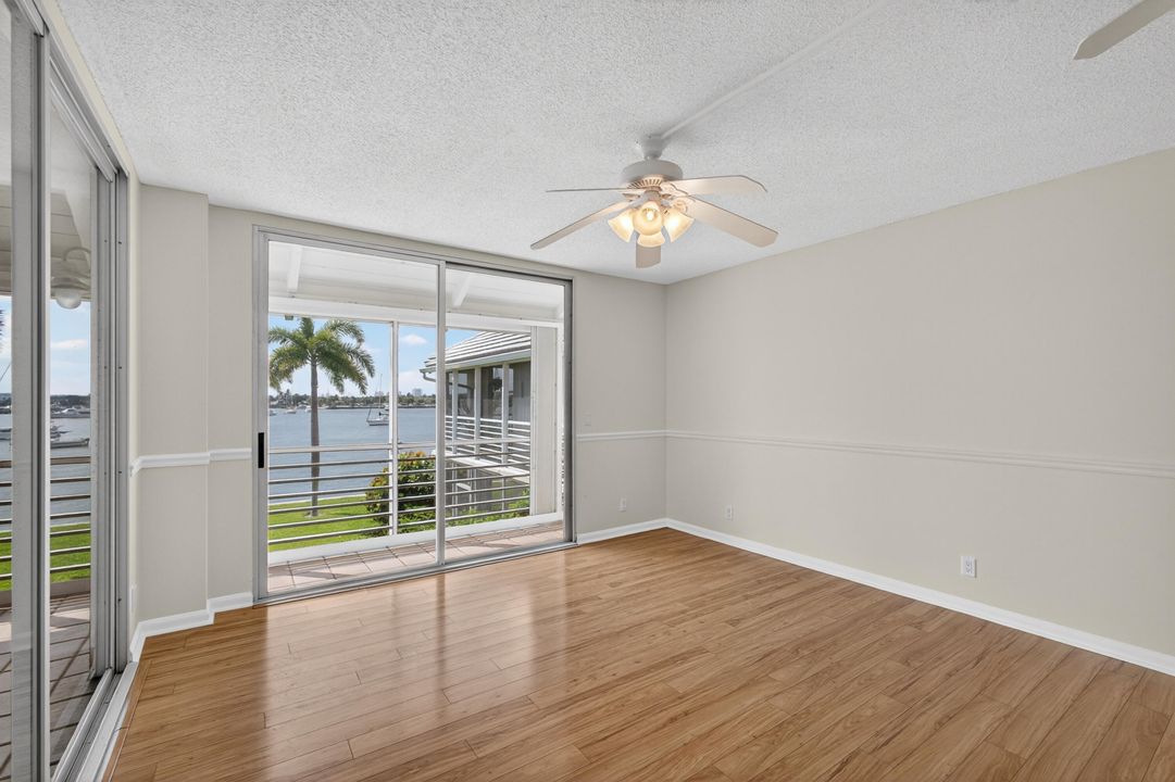 Active With Contract: $2,625 (2 beds, 2 baths, 1065 Square Feet)