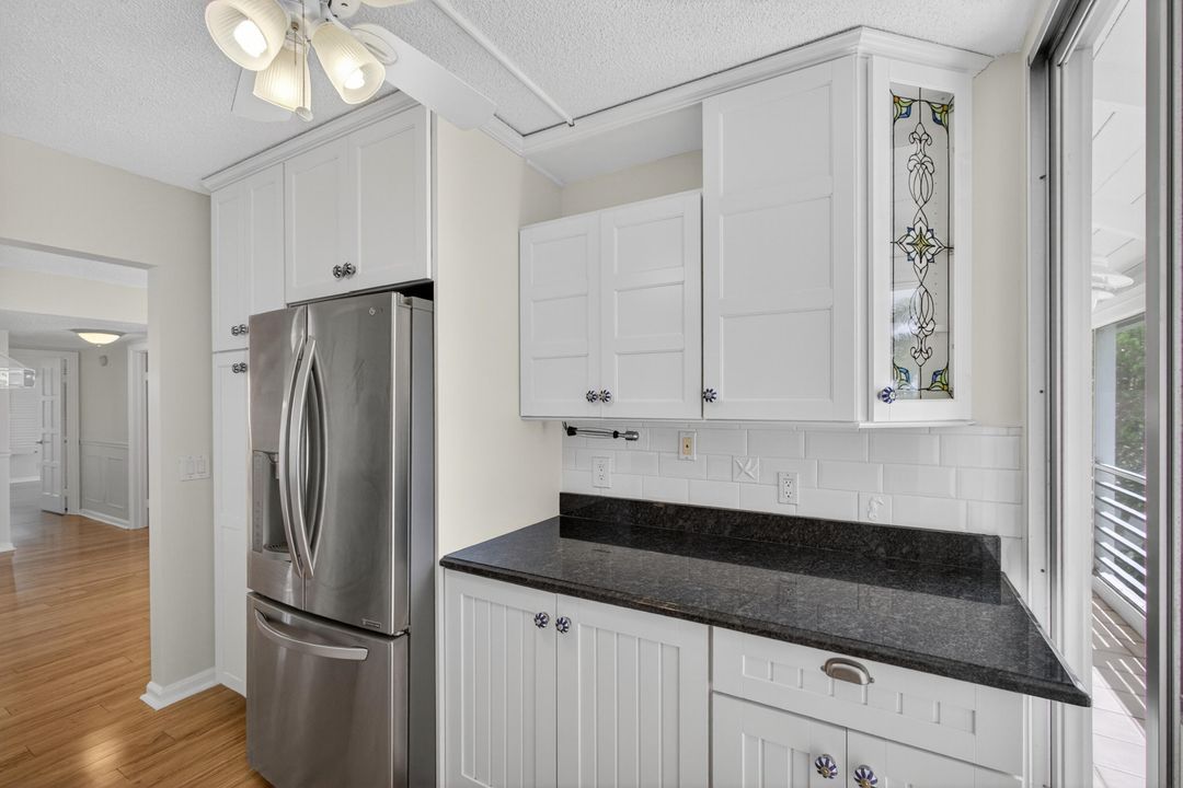 Active With Contract: $2,625 (2 beds, 2 baths, 1065 Square Feet)