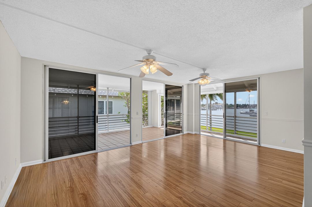 Active With Contract: $2,625 (2 beds, 2 baths, 1065 Square Feet)