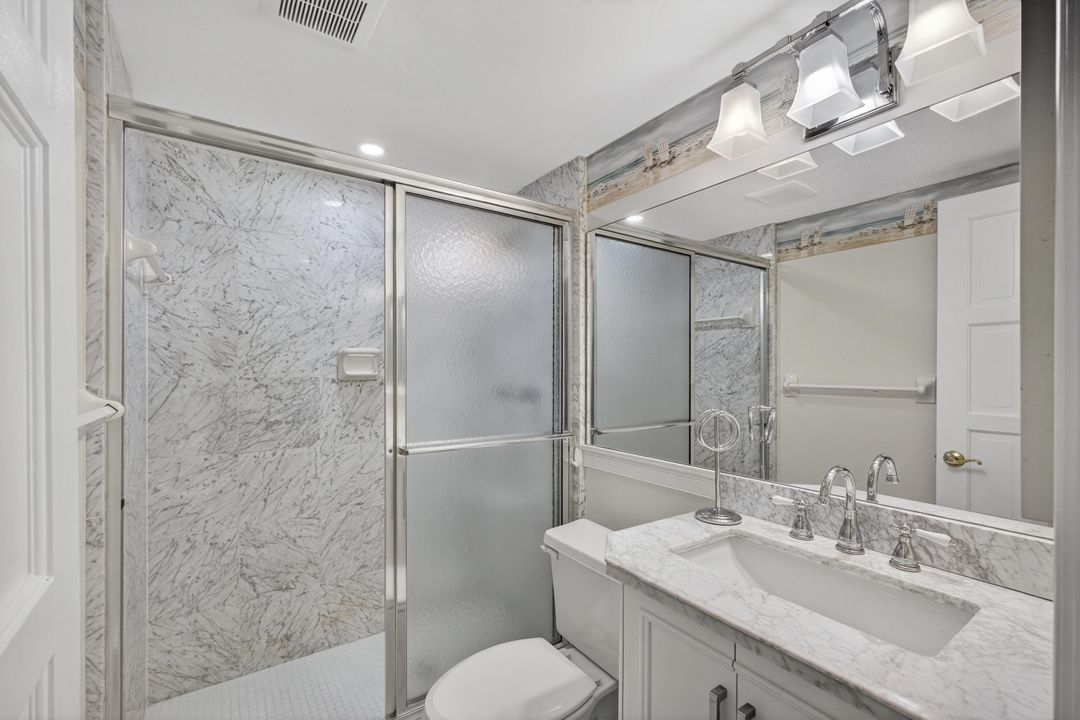 Active With Contract: $2,625 (2 beds, 2 baths, 1065 Square Feet)