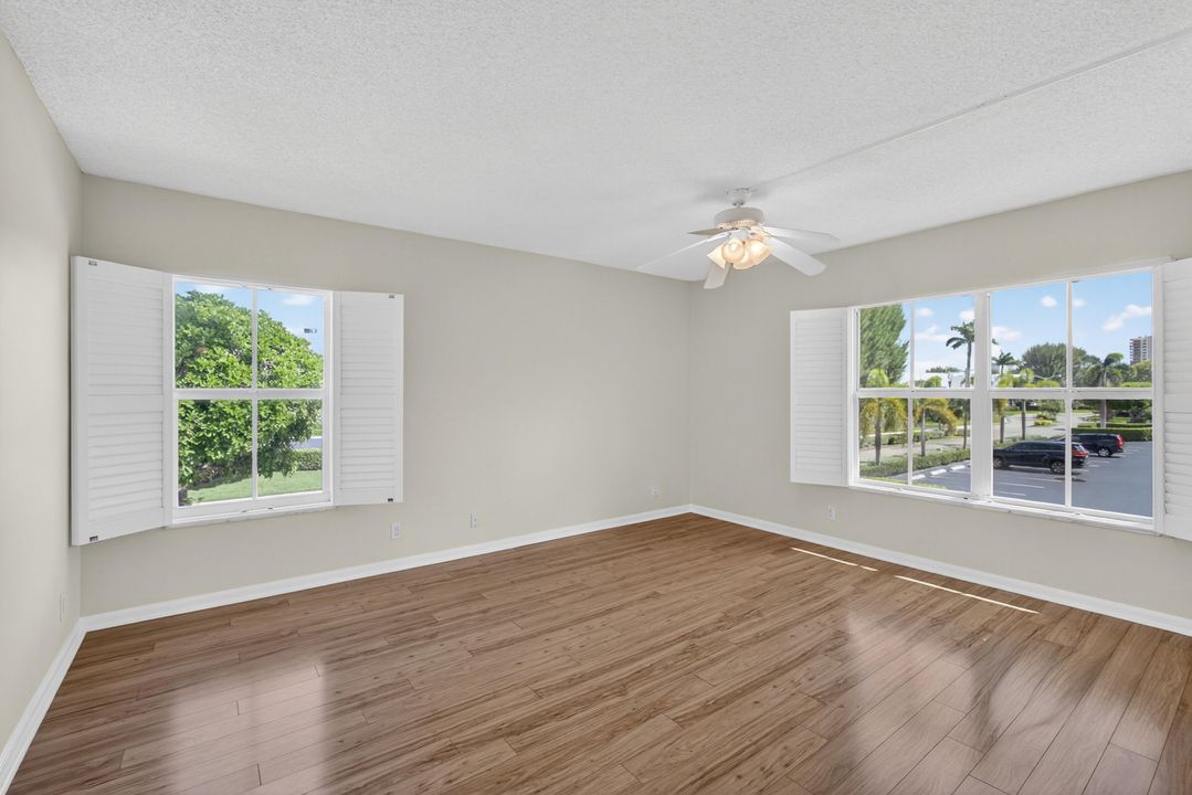 Active With Contract: $2,625 (2 beds, 2 baths, 1065 Square Feet)