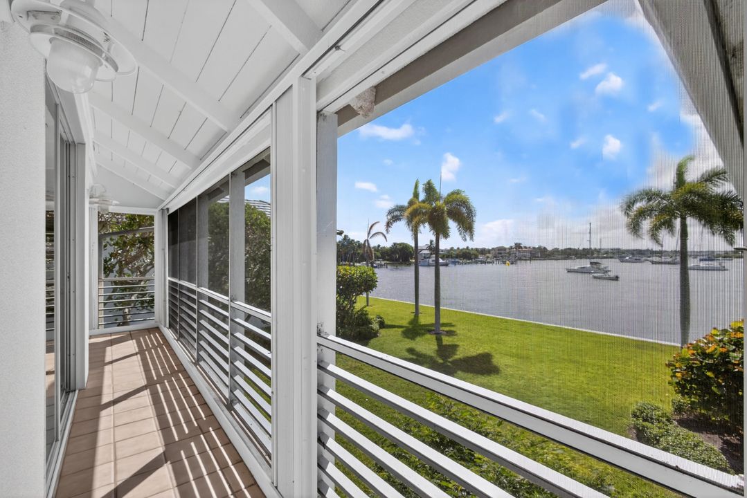 Active With Contract: $2,625 (2 beds, 2 baths, 1065 Square Feet)