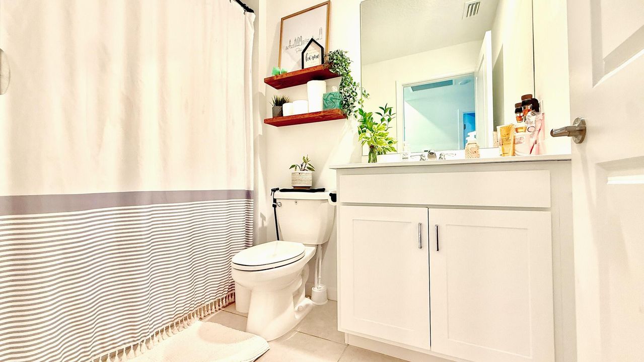 En Venta: $295,000 (3 camas, 2 baños, 1451 Pies cuadrados)