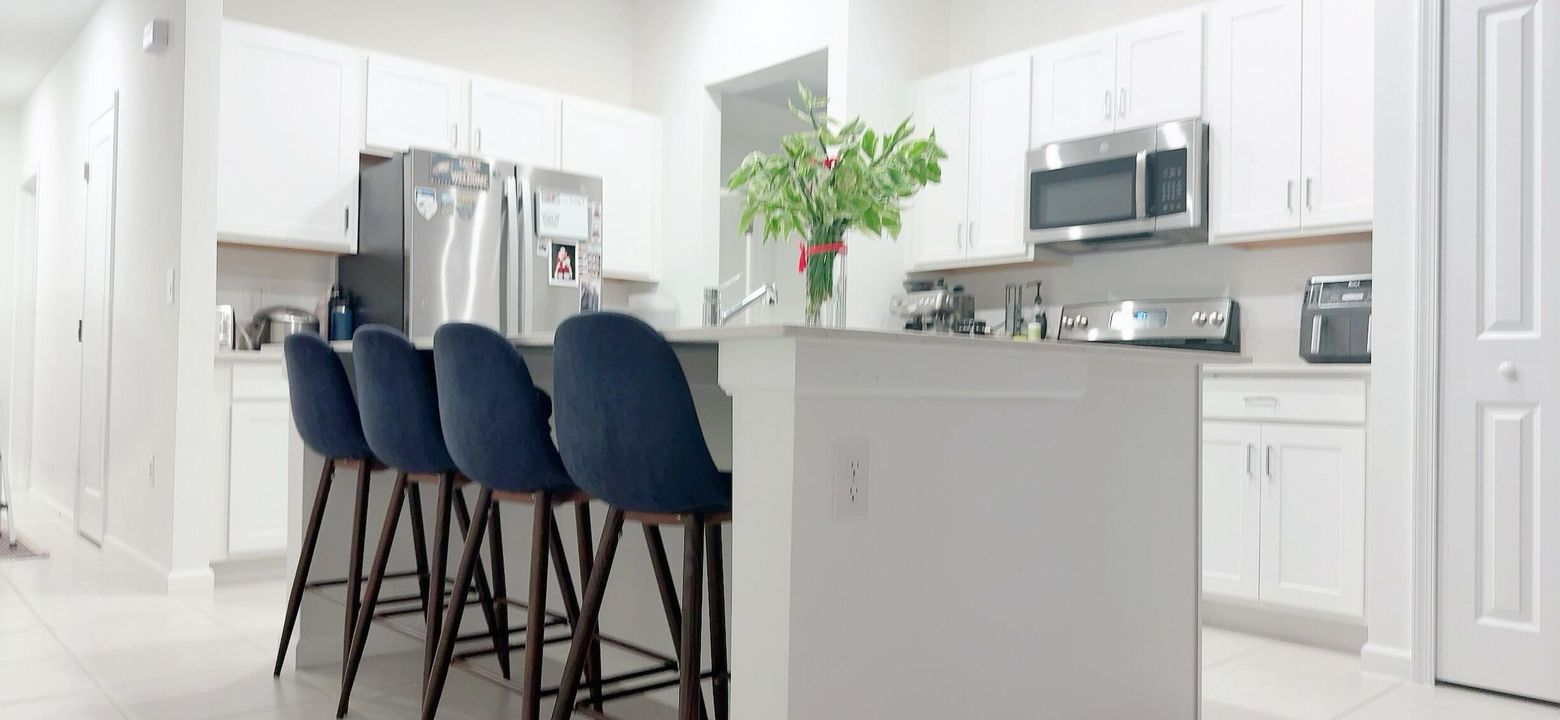 En Venta: $295,000 (3 camas, 2 baños, 1451 Pies cuadrados)