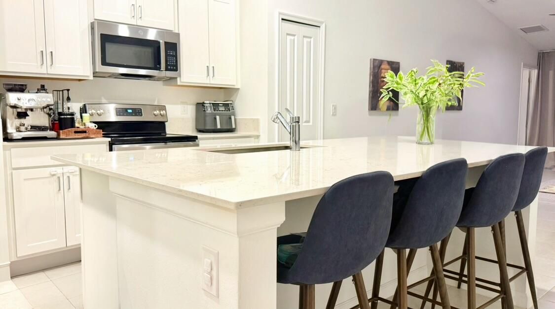 En Venta: $295,000 (3 camas, 2 baños, 1451 Pies cuadrados)