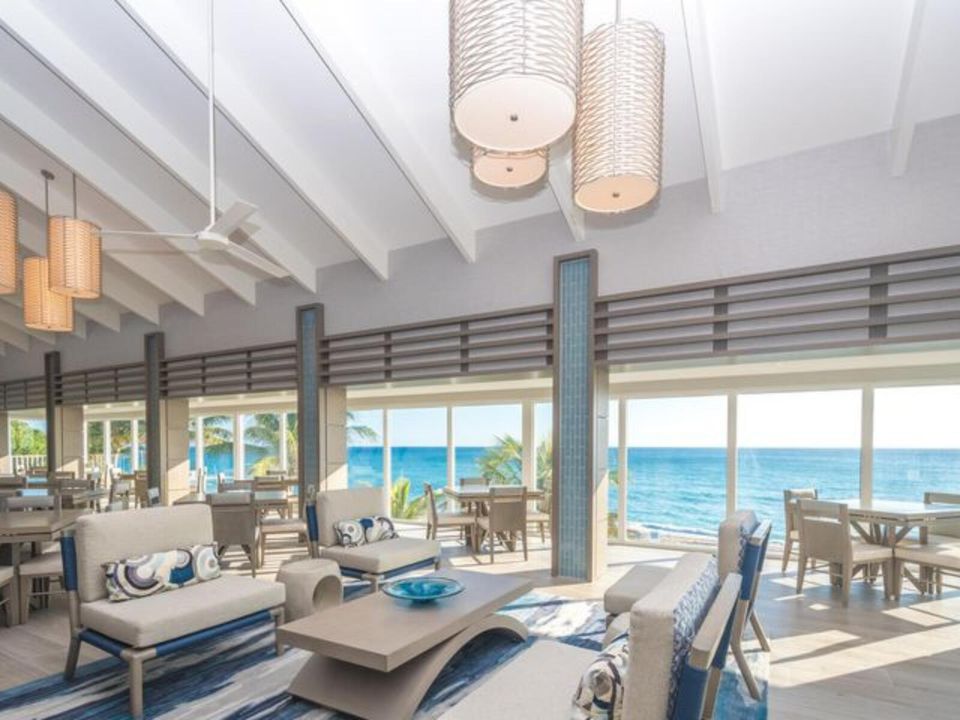 Activo con contrato: $10,000 (3 camas, 3 baños, 2006 Pies cuadrados)