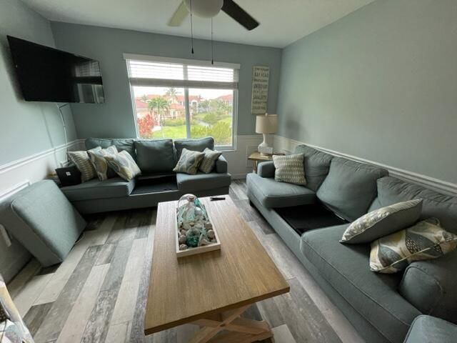 En Venta: $399,000 (3 camas, 2 baños, 1233 Pies cuadrados)