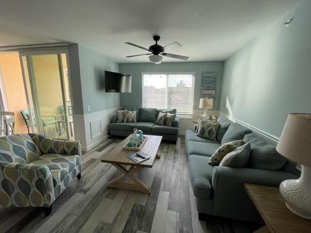 En Venta: $399,000 (3 camas, 2 baños, 1233 Pies cuadrados)