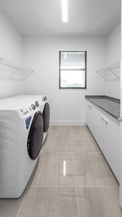 For Sale: $1,899,000 (5 beds, 7 baths, 4605 Square Feet)