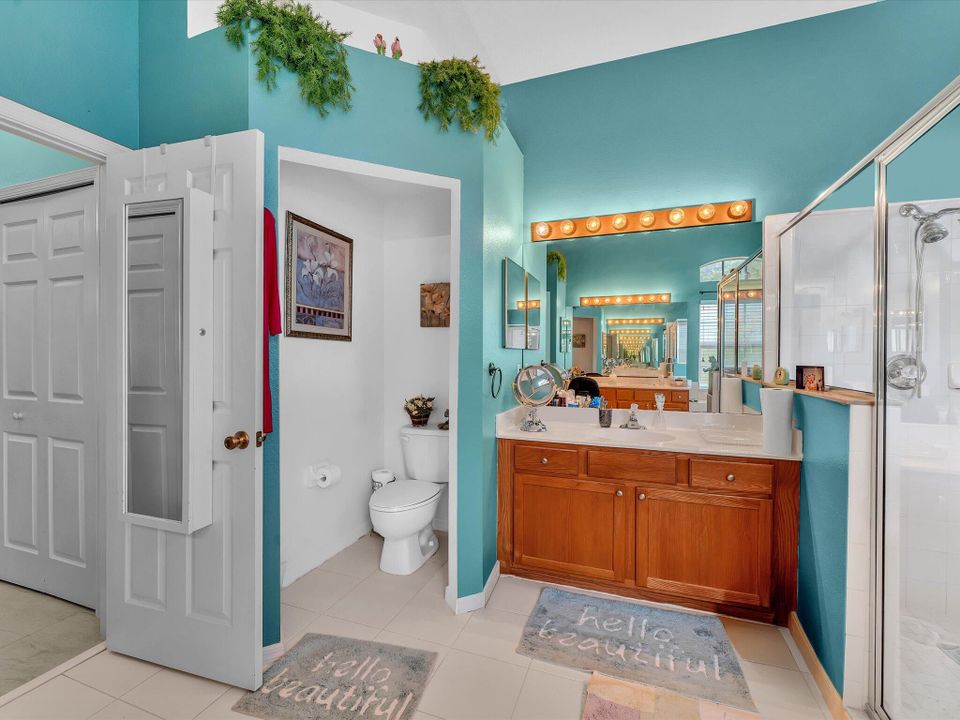 合同活跃: $545,000 (4 贝兹, 3 浴室, 2410 平方英尺)