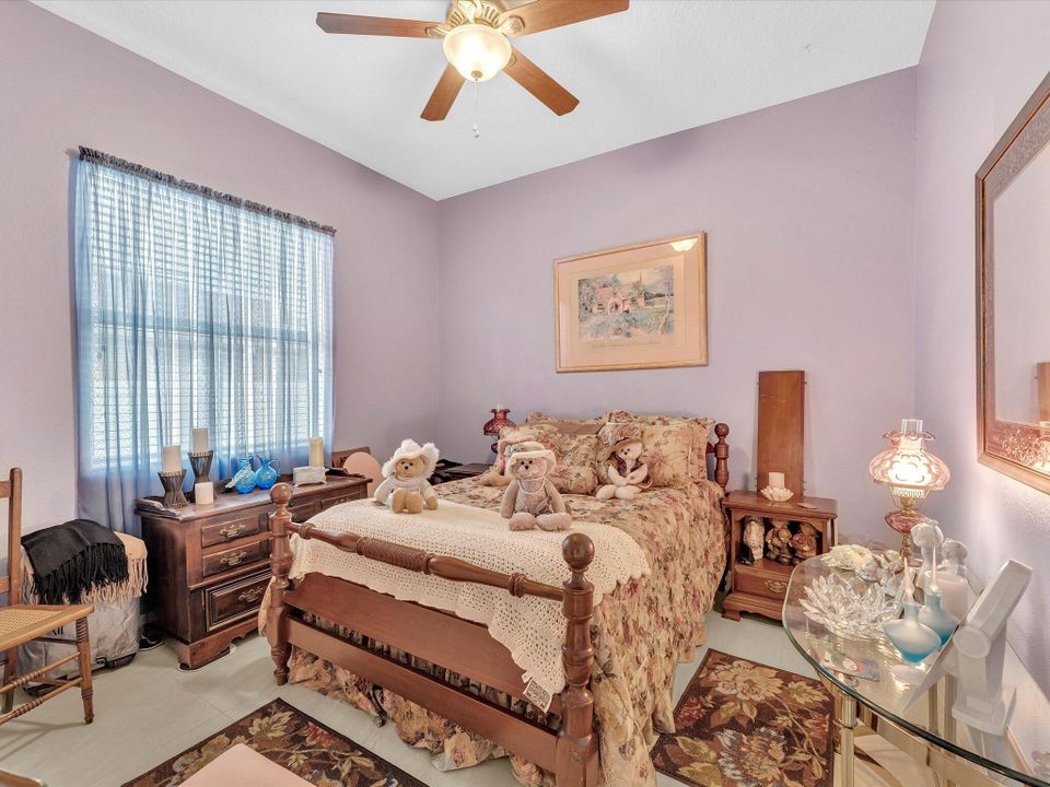 合同活跃: $545,000 (4 贝兹, 3 浴室, 2410 平方英尺)