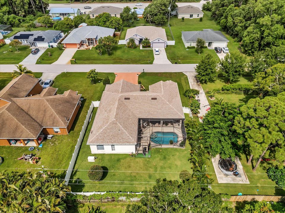 合同活跃: $545,000 (4 贝兹, 3 浴室, 2410 平方英尺)