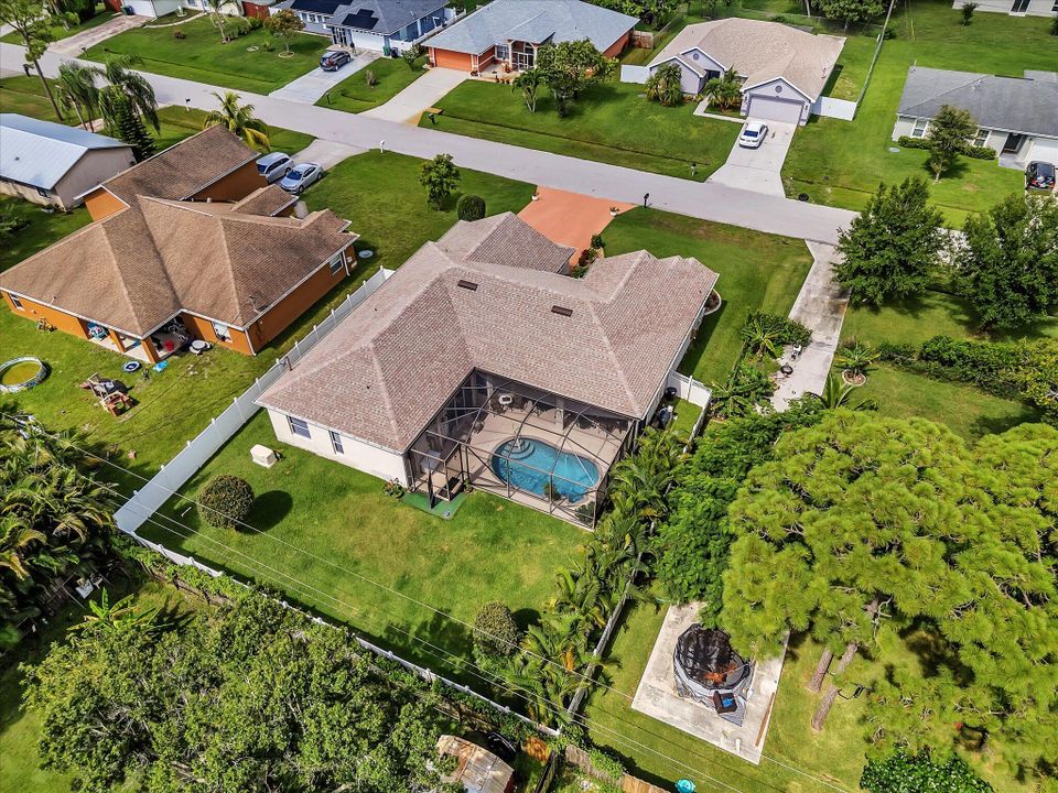 合同活跃: $545,000 (4 贝兹, 3 浴室, 2410 平方英尺)