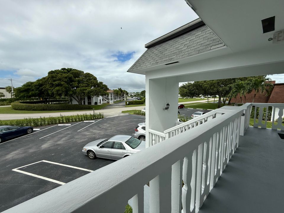 待售: $199,000 (2 贝兹, 1 浴室, 840 平方英尺)