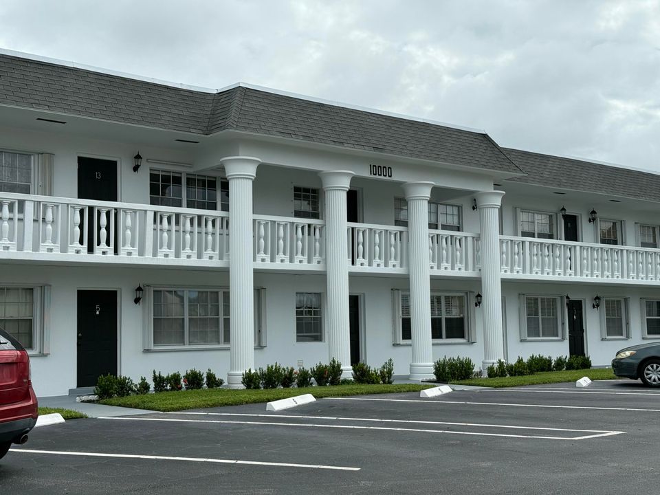 待售: $199,000 (2 贝兹, 1 浴室, 840 平方英尺)