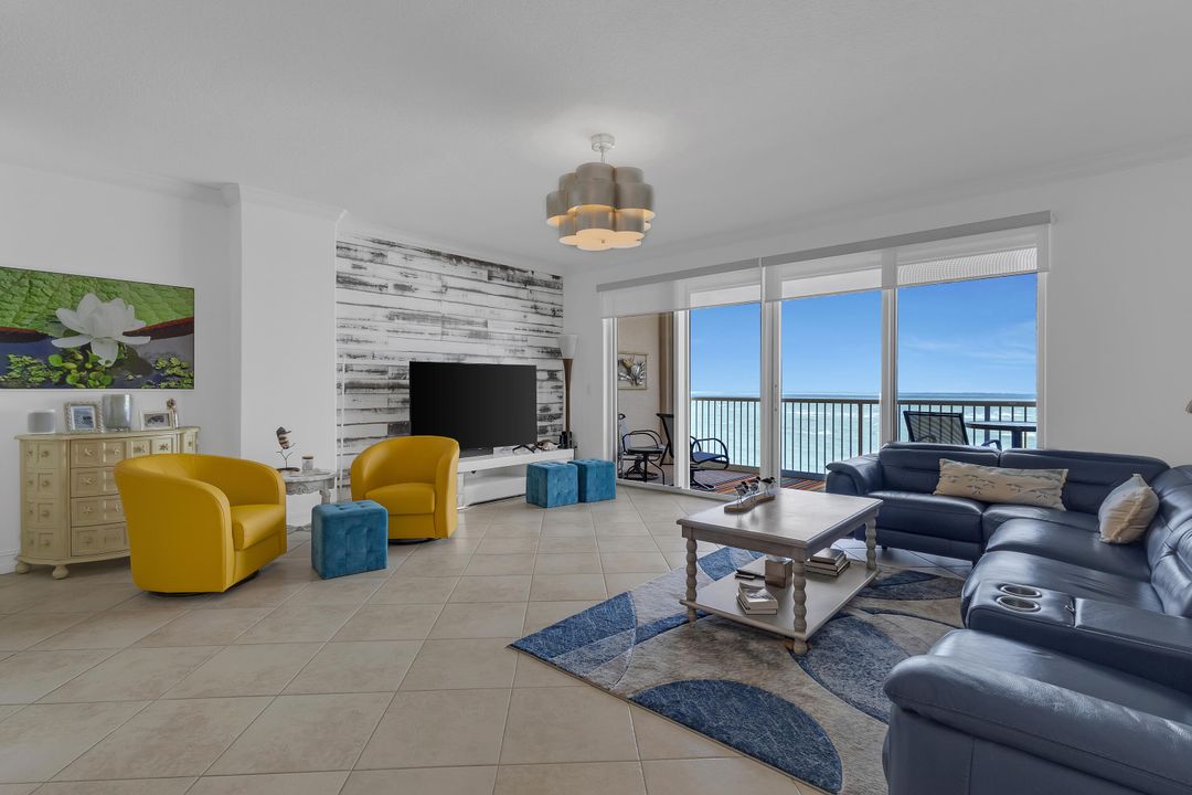 For Sale: $1,100,000 (3 beds, 2 baths, 2541 Square Feet)