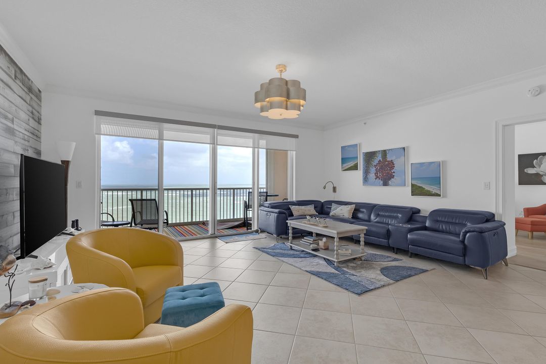 For Sale: $1,100,000 (3 beds, 2 baths, 2541 Square Feet)