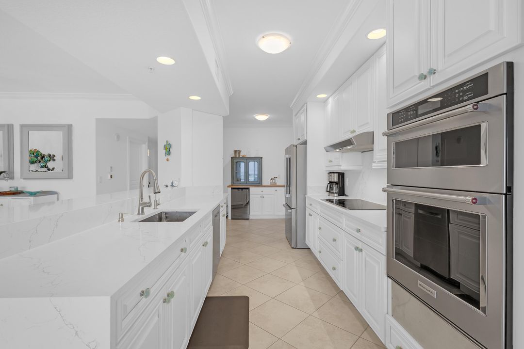 For Sale: $1,100,000 (3 beds, 2 baths, 2541 Square Feet)