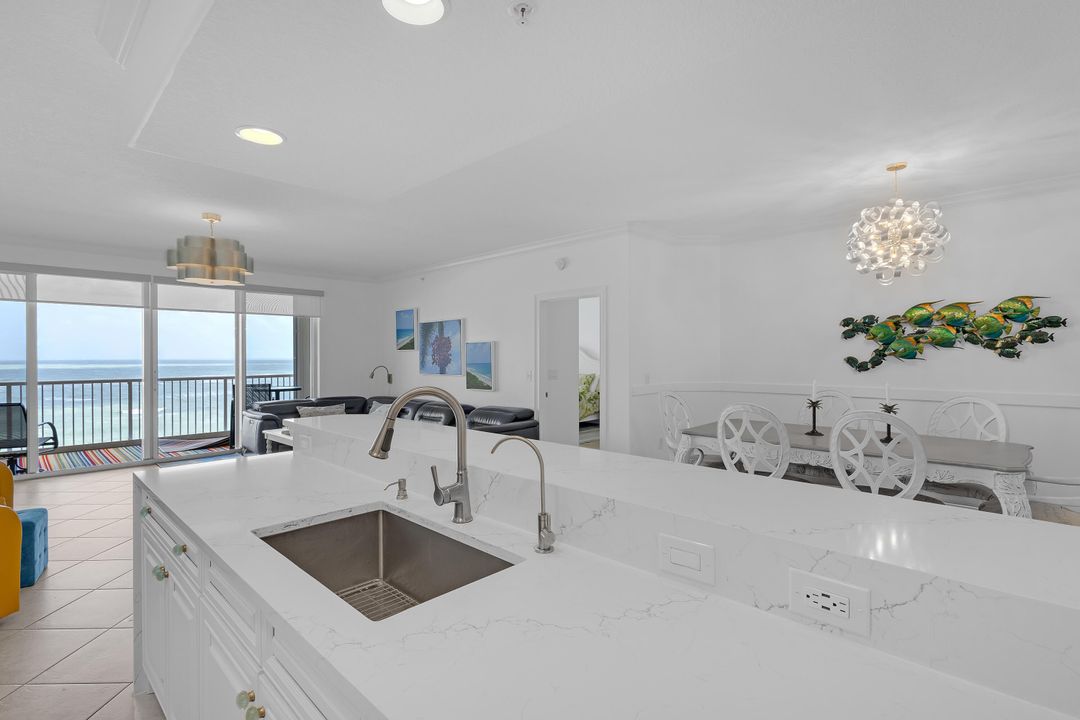 For Sale: $1,100,000 (3 beds, 2 baths, 2541 Square Feet)