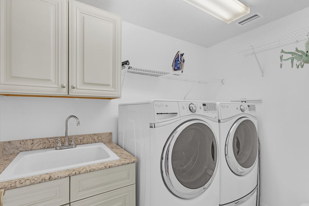 For Sale: $1,100,000 (3 beds, 2 baths, 2541 Square Feet)