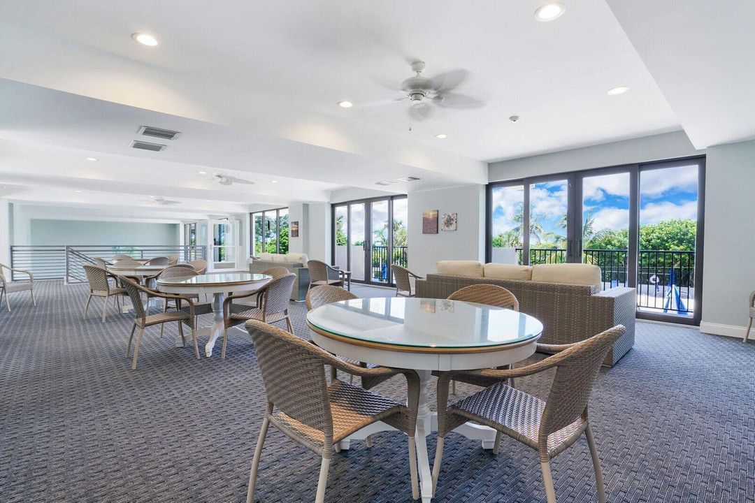 合同活跃: $2,400 (2 贝兹, 2 浴室, 1191 平方英尺)