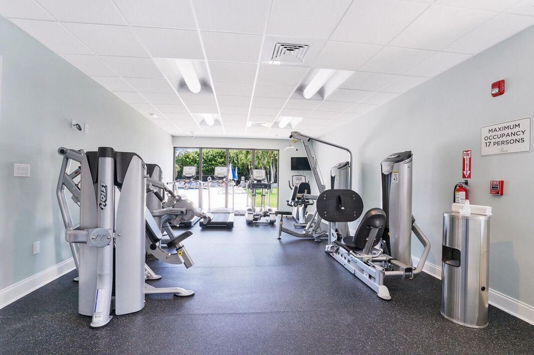 合同活跃: $2,400 (2 贝兹, 2 浴室, 1191 平方英尺)