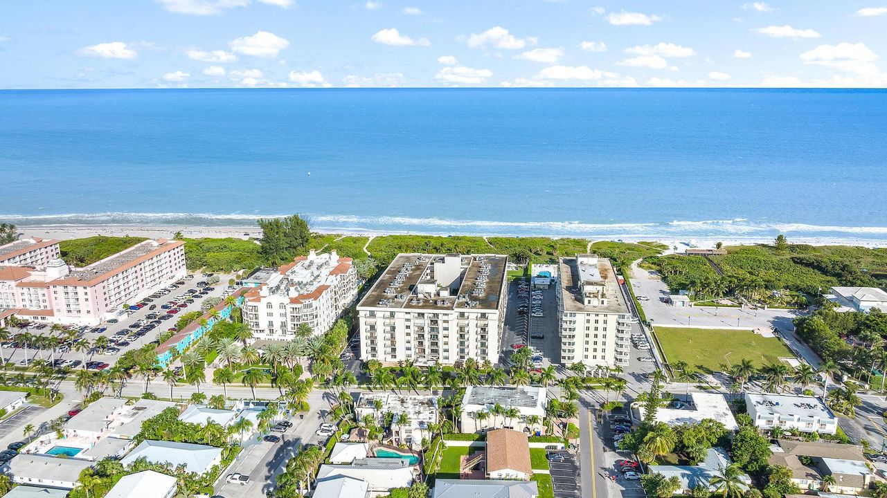 合同活跃: $2,400 (2 贝兹, 2 浴室, 1191 平方英尺)