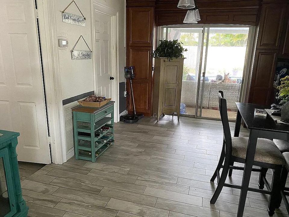 For Sale: $439,000 (4 beds, 2 baths, 1603 Square Feet)