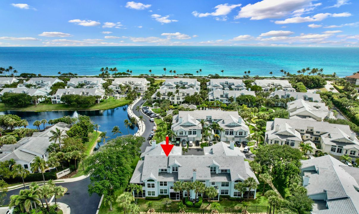 Recently Sold: $975,000 (2 beds, 2 baths, 1624 Square Feet)