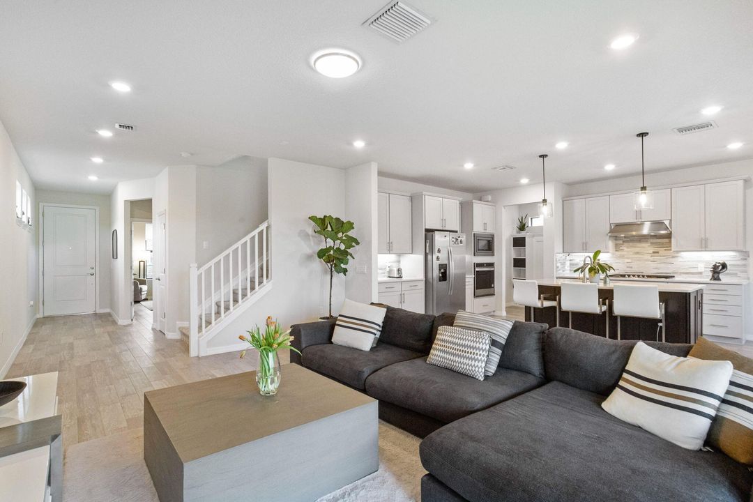 En Renta: $5,000 (5 camas, 3 baños, 2682 Pies cuadrados)