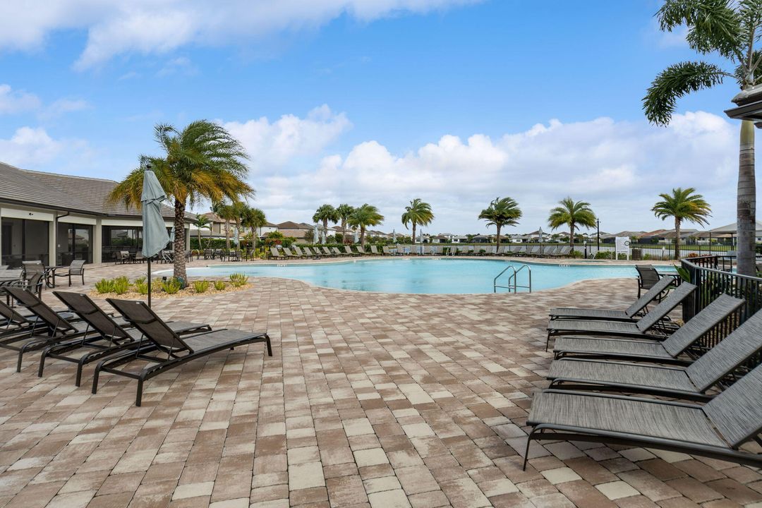 En Renta: $5,000 (5 camas, 3 baños, 2682 Pies cuadrados)