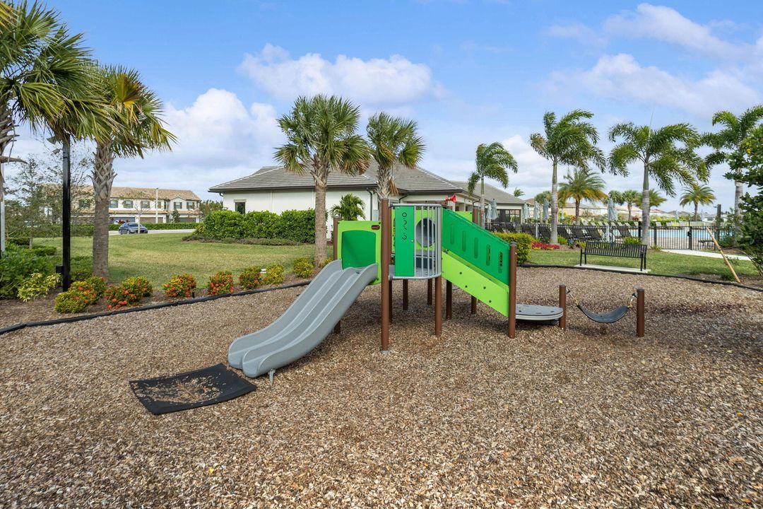 En Renta: $5,000 (5 camas, 3 baños, 2682 Pies cuadrados)